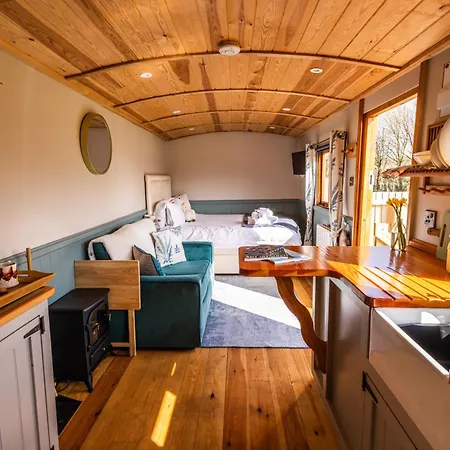 Bluebell Hut Bristol